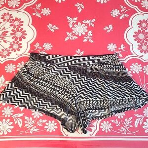 3/$25 ROMEO AND JULIET COUTURE shorts